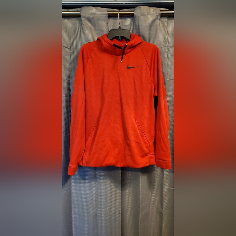Nike Dri-fit Activewear sweatshirt